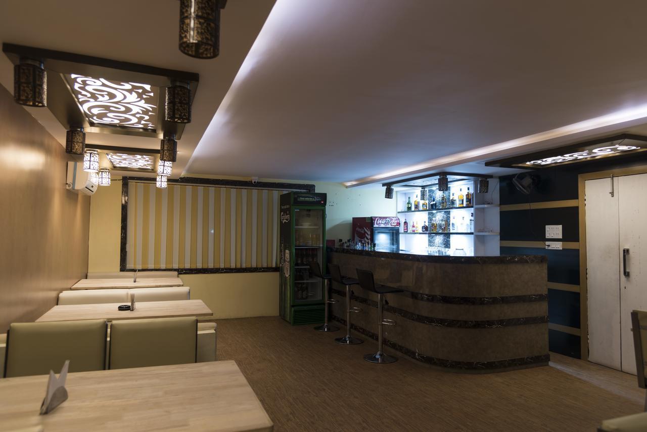 Rajhans Hotel & Resort Phalta Quarto foto
